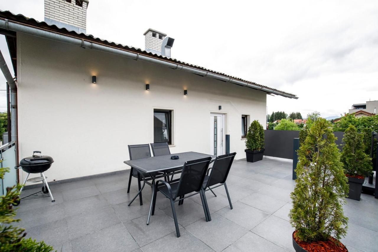 Apolonia Apartment *